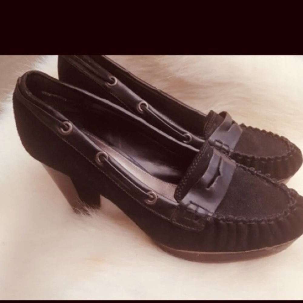 Tommy Hilfiger Brown Suede Heels Sz 7